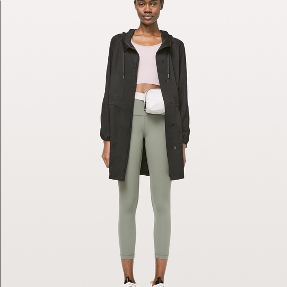Lululemon Black City Stroll Jacket - 8 - Picture 4 of 5